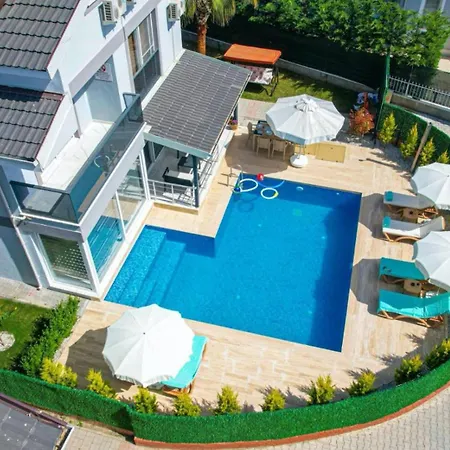 4 Bedroom 费特希耶