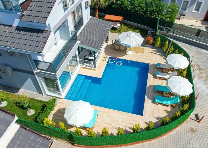 4 Bedroom 费特希耶