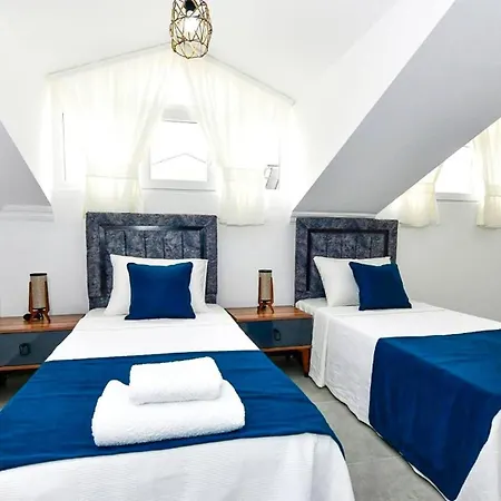 4 Bedroom - 5847 Villa Fethiye