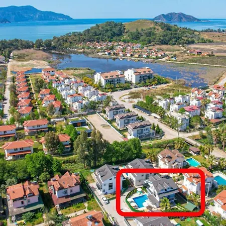 4 Bedroom - 5847 Villa