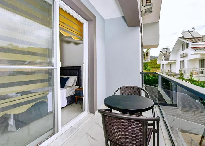 4 Bedroom *