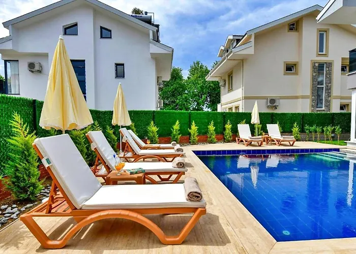 فيلة 4 Bedroom فتحية