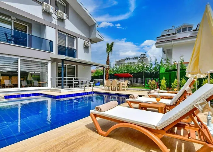 4 Bedroom *